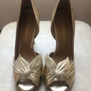 Badgley Mischka peep toe heels